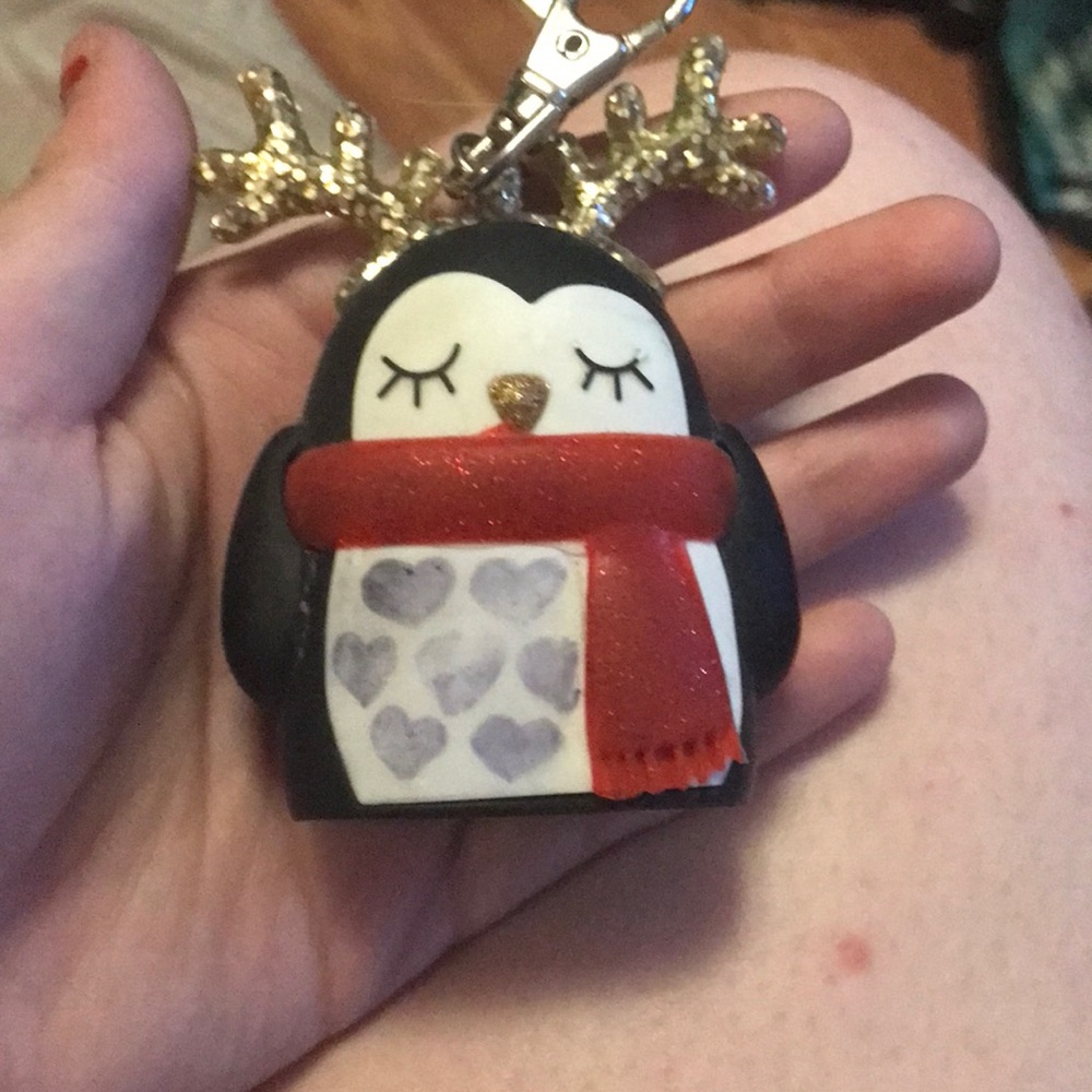 Bath & Bodyworks hand sanitizer holder